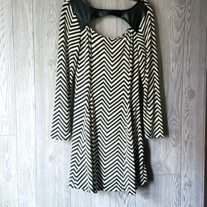 Long-sleeved dress with leather detail